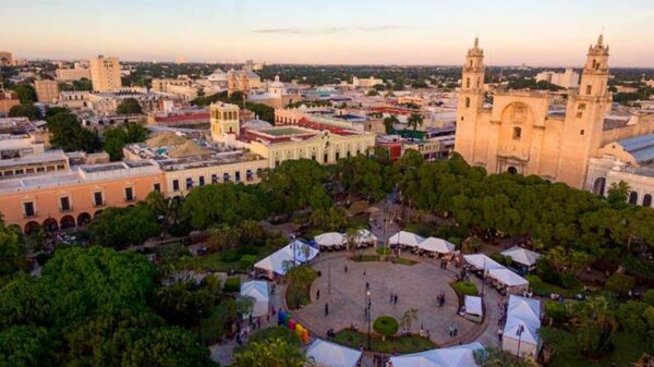 Reportan afluencia de turistas nacionales e internacionales a Mérida