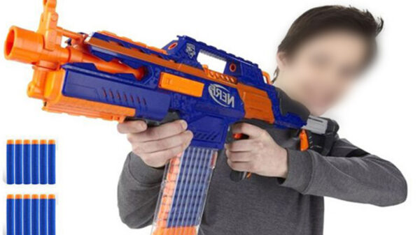 Delincuentes disfrazan pavorosa arma como un juguete