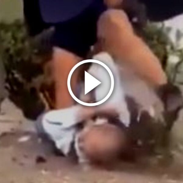 Detienen a mujer que golpeó a un hombre de la tercera edad en CDMX