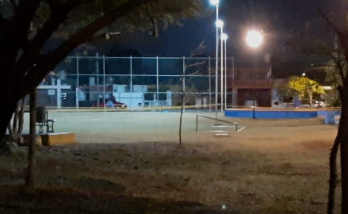 Menor de 16 años muere al ser aplastado por una portería en Mérida