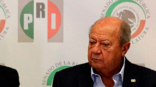 Investigan a Romero Deschamps por depósitos de $309 millones: AMLO