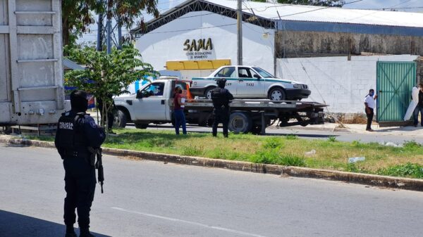 Video: Aseguran predio utilizado por robacarros en Cancún.