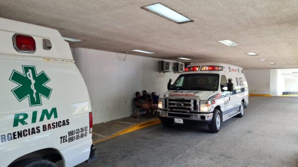 Video: Trabajador de un Go Mart sufre descarga eléctrica.