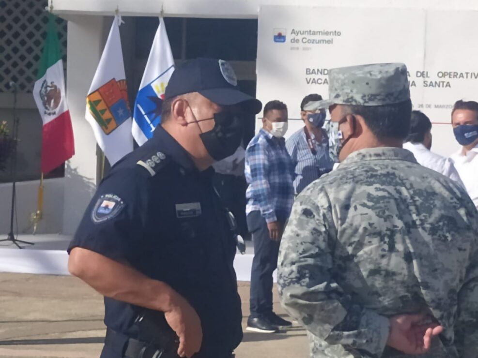 Abusa de su autoridad Renán Rosas, director de la Policía de Cozumel; da trato déspota a sus subalternos que no hacen lo que él dice.