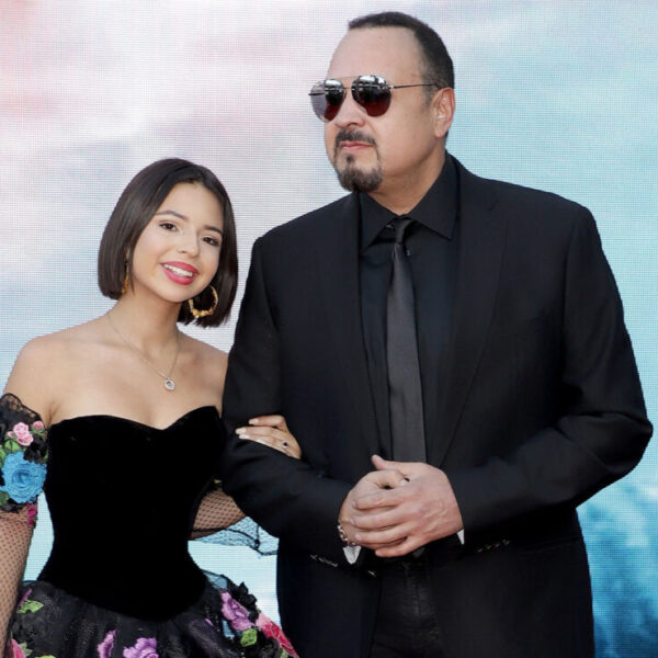 Buscan a Ángela Aguilar, ofrecen 1,000,000 de recompensa