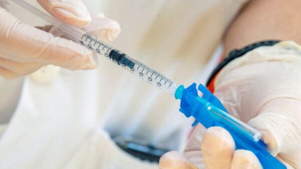 Cuba aplica su vacuna contra el Covid-19 a 124 mil trabajadores de salud