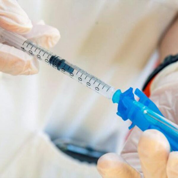 Cuba aplica su vacuna contra el Covid-19 a 124 mil trabajadores de salud