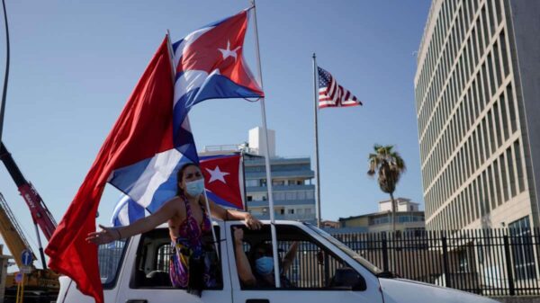 Cubanos exigen el fin del embargo económico de EU