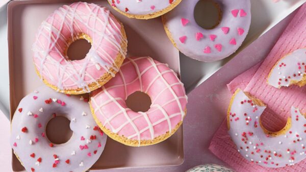 Vacunados contra el Covid-19 reciben donas gratis