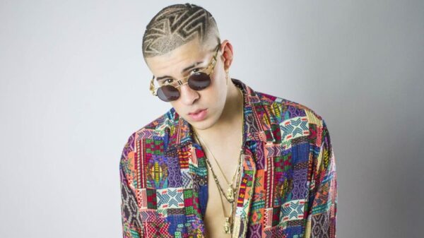 Bad Bunny sorprende con transformación para evento de la WWE