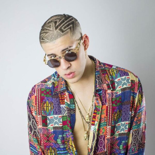 Bad Bunny sorprende con transformación para evento de la WWE