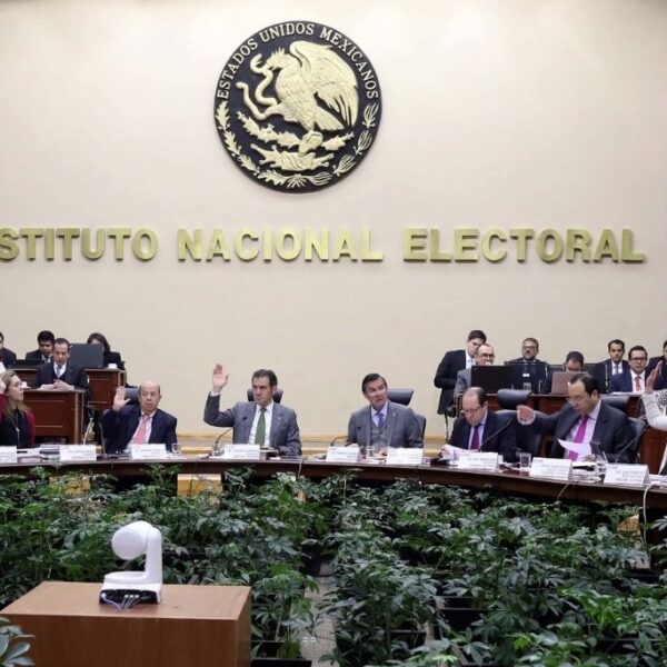 Niega el INE10 registros de candidatos a diputados.