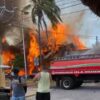 Fuego arrasa con restaurantes en pleno centro de Isla Mujeres (VIDEO).