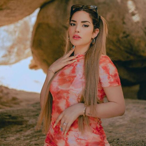 Kimberly Loaiza comparte por primera vez fotos en bikini tras el nacimiento de su bebé