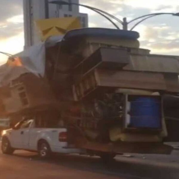 No cabe duda que en nuestro México mágico pasa cosas fuera de lo común y ejemplo de ello, es un video de una épica mudanza