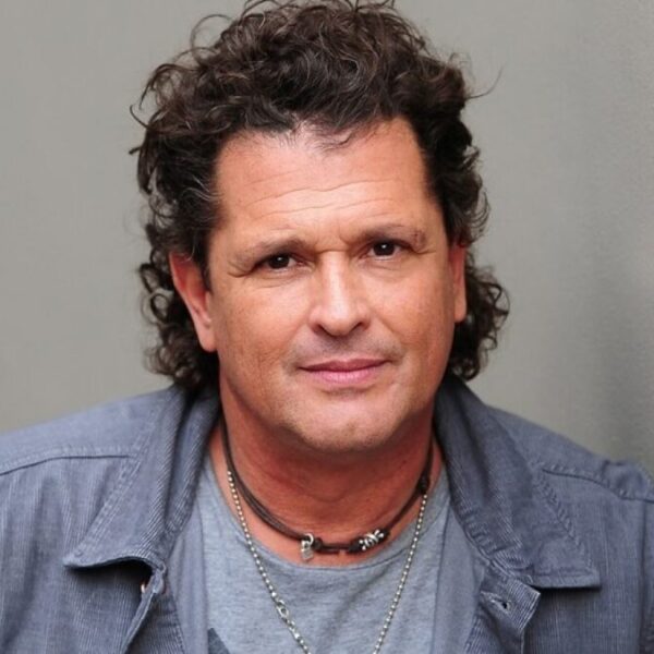 Carlos Vives está luto por la muerte de su padre