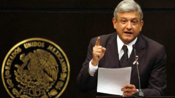 Recuerda AMLO el desafuero en su contra, a 16 años