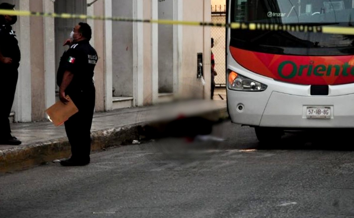 Señor de la tercera edad es atropellado por un camión en Mérida