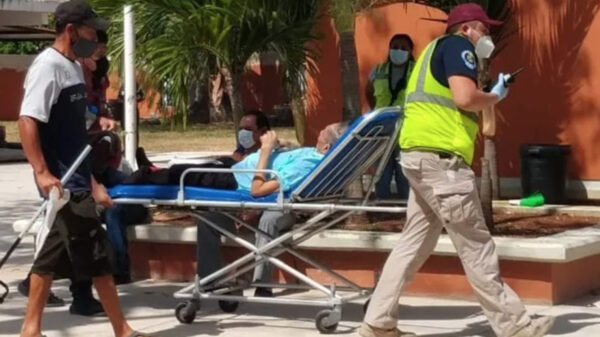 Abuelito presenta reacción alérgica a vacuna contra el covid