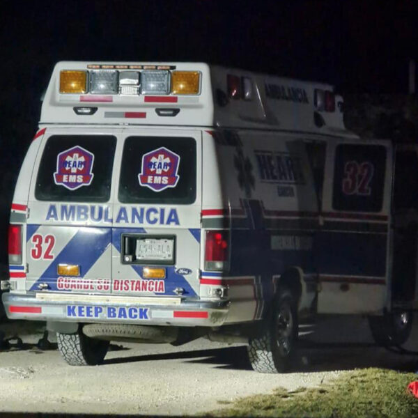 Chetumal: Encuentran a dos ejecutados en ambulancia abandonada