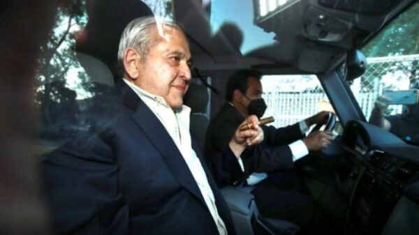 Alonso Ancira seguirá con cuentas bancarias congeladas, afirma la UIF