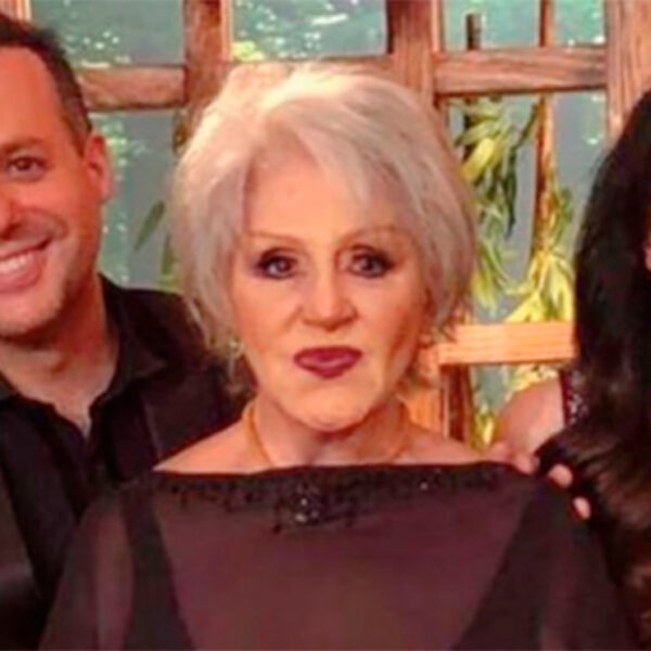 Anel Noreña es heredera universal de José José; lee testamento