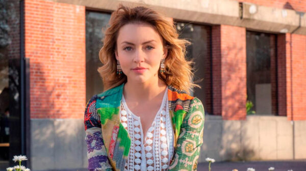 Angelique Boyer dice adiós a su prominente melena rubia