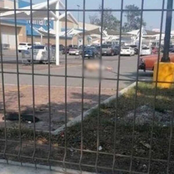 Asesinan a un sujeto en centro comercial de Tamaulipas