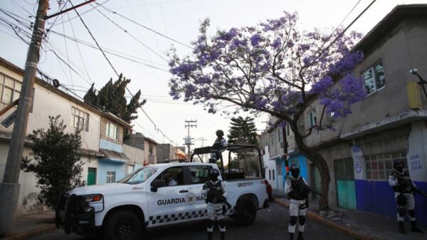 Brigada de vacunación es atacada a balazos en Michoacán