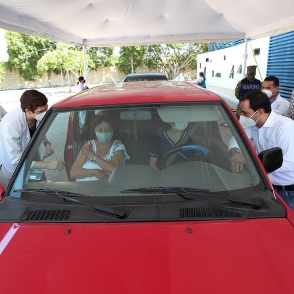 Mérida ya cuenta con un módulo de vacunación en vehículo contra Covid-19