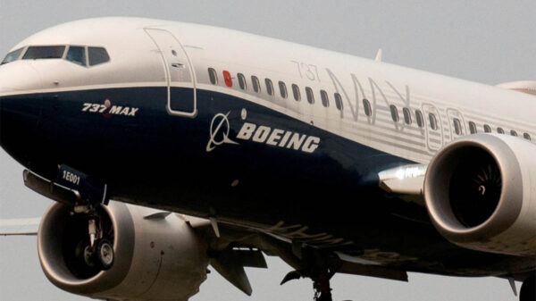 Encuentran más problemas en aviones Boeing 737 MAX