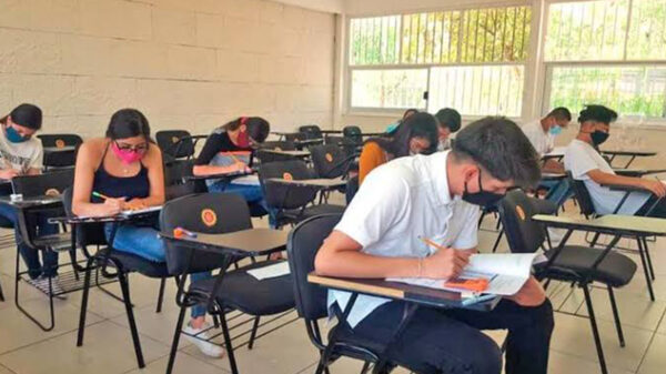 Garantizan espacios de Bachillerato a egresados de secundaria en Quintana Roo