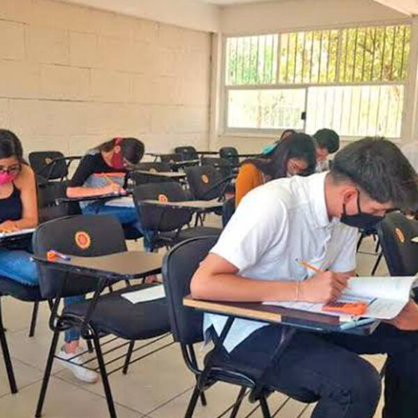 Garantizan espacios de Bachillerato a egresados de secundaria en Quintana Roo