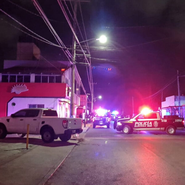 Cancún: En asalto, lesionan a un hombre con disparo en el cuello