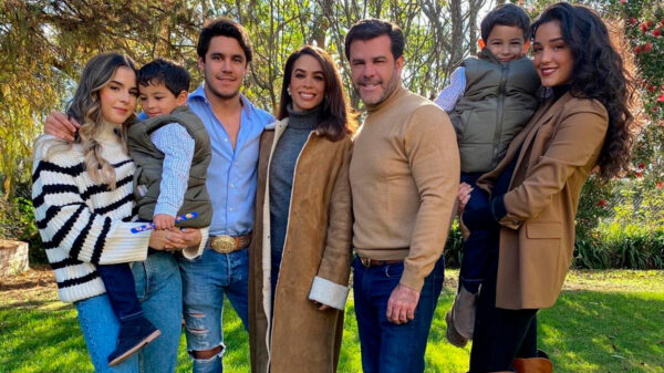 Biby Gaytán y Eduardo Capetillo anuncian su nuevo reality en Univisión