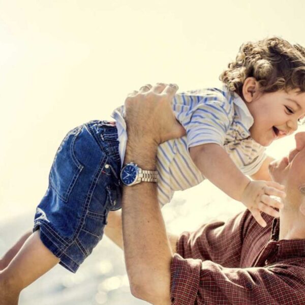 Los nacidos bajo estos signos del zodiaco suelen ser buenos padres