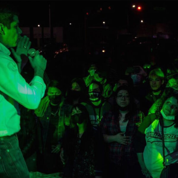 Candidato "metalero" del PVEM ofrece concierto gratis de Metallica