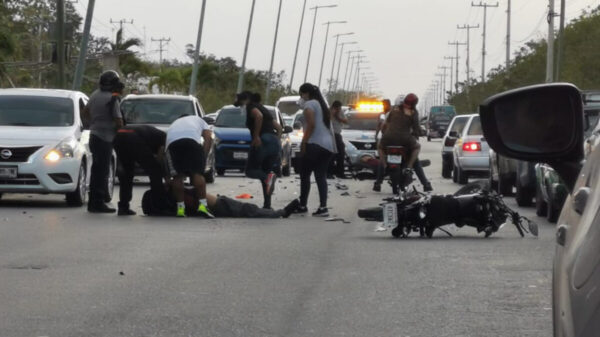 Cancún: Encontronazo de motos, un hombre pierde la vida