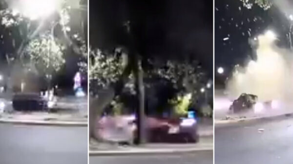 Brutal choque entre vehículo y camioneta en la CdMx