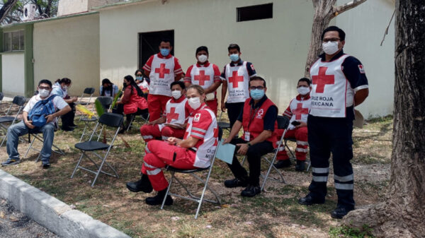 Dejan a la Cruz Roja al último en la jornada de vacunación anticovid