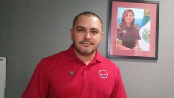 Denuncia penalmente regidor de Morena a Isaac Jánix 