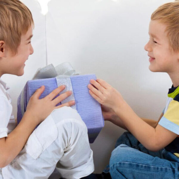 Consulta aquí las mejores ideas para darle un regalo a tu hijo este ¡Día del Niño!