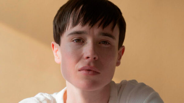 Elliot Page revela sentirse feliz haberse quitado sus senos