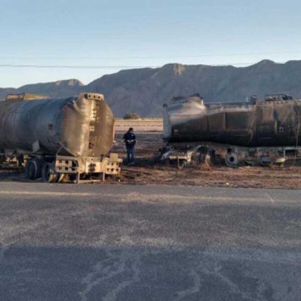 Tras volcadura, pipa explota y deja dos lesionados en Coahuila