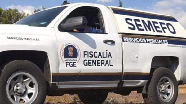 Encuentran cinco personas asesinadas en un auto en Michoacán
