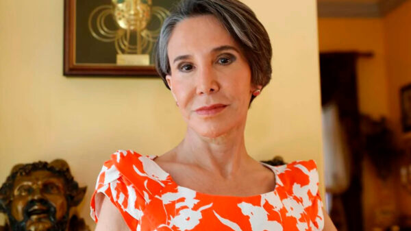 Florinda Meza invita seguirse cuidando contra el Covid-19