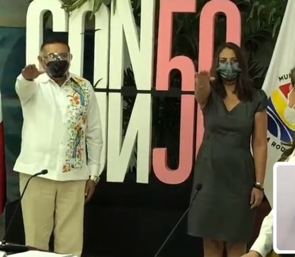 Rinde ‘Huacho’ Magaña protesta como regidor en el Cabildo benitojuarense.