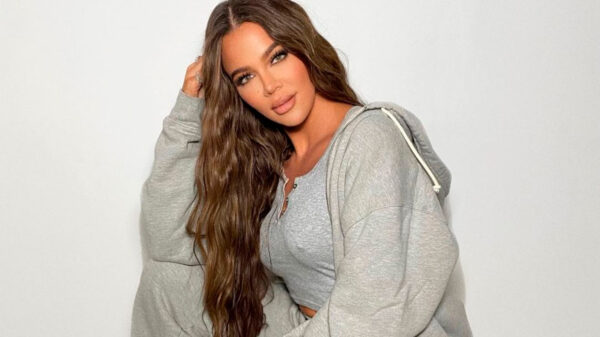 Khloé Kardashian revela tener presión por su apariencia física