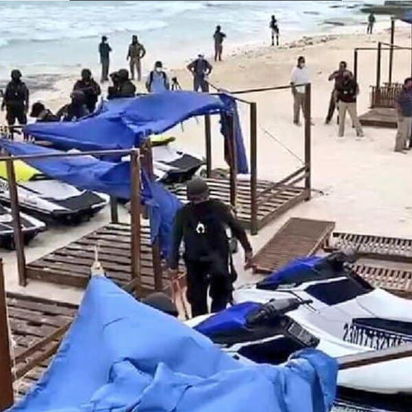 Celebran cancunenses liberación de playa Gaviota Azul