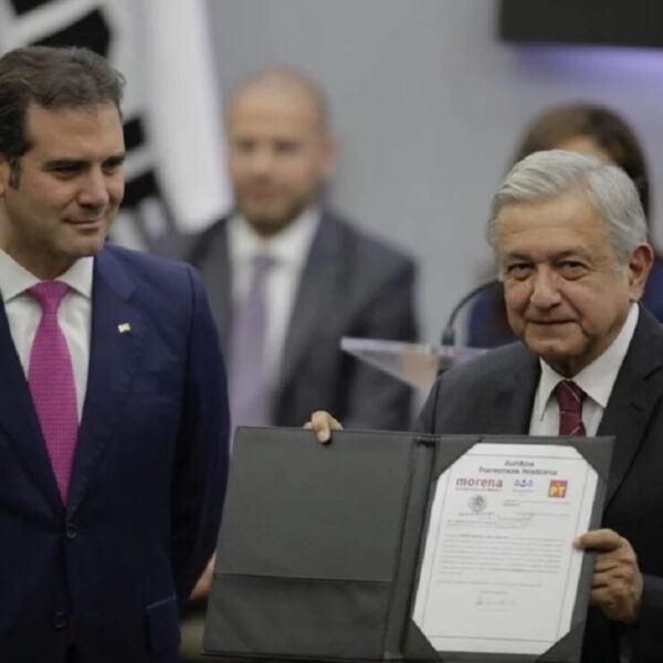 “Batea” AMLO probable reunión con Lorenzo Córdova